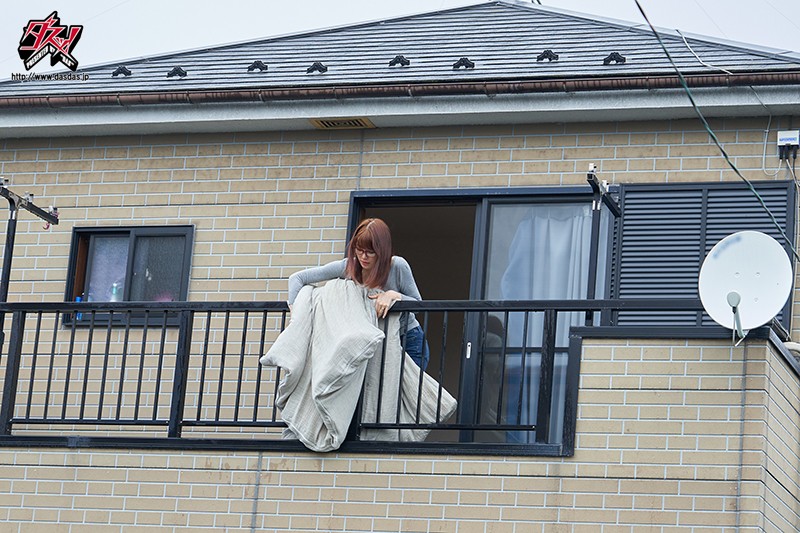 『人妻』 旦那が居ない隙を狙い自宅に間男を招き ぎちぎち性欲をアヘ顔ア...