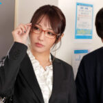 『人妻』 生意気な上から目線女に逆襲のピストン！！ 傲慢なPTA女会長を舐め回し服従SEXさせて堕としてヤッた。 天海つばさ 【FANZA】