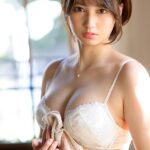 『人妻』 原石 ミセス・ダイヤモンド 本田瞳 28歳 AV DEBUT！！ 肩書きのない専業主婦に、アナタは必ず惚れてしまう―。 【FANZA】
