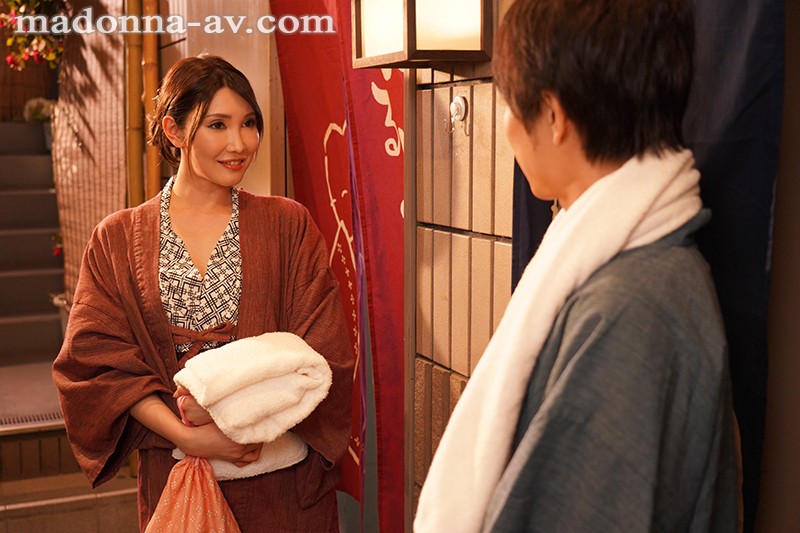 『人妻』 生姦の湯 湯けむりで燃え上がる、1泊2日の寝取られ温泉旅行。...