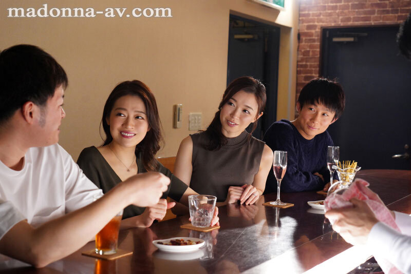 『人妻』 Madonna最強専属W初共演！！ 交換夫婦NTR ～湯けむ...