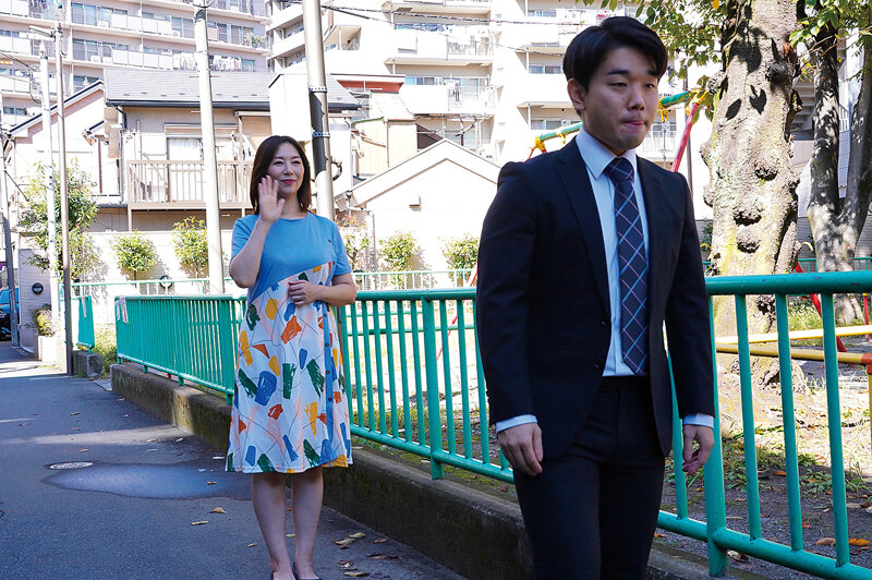 『人妻』 息子が愛おしくて我慢できない！ 翔田千里 【FANZA】