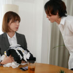 『人妻』 人妻女教師の不倫を見つけたので、口止め料払わせるかわりに、3日間メイドとして雇って、中出し返済させてやった。 黒川すみれ 【FANZA】