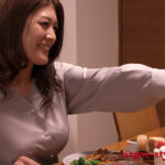 『人妻』 上司の前で・・私の妻がヌードモデルになりました。10 有賀みなほ 【FANZA】