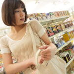 『人妻』 「奥さん旦那にバラされたくなかったらマ○コの奥まで見せてよ…」何度も何度も…追姦レ○プされ続けた万引き人妻 穂高結花 【FANZA】