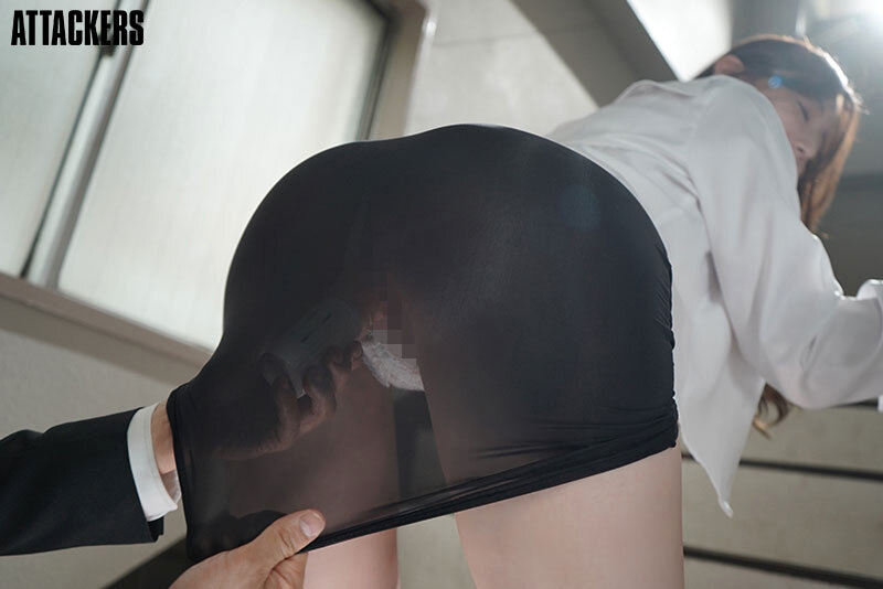 『人妻』 人妻女上司の無防備に透けて見えるTバックに僕の理性は狂ってし...