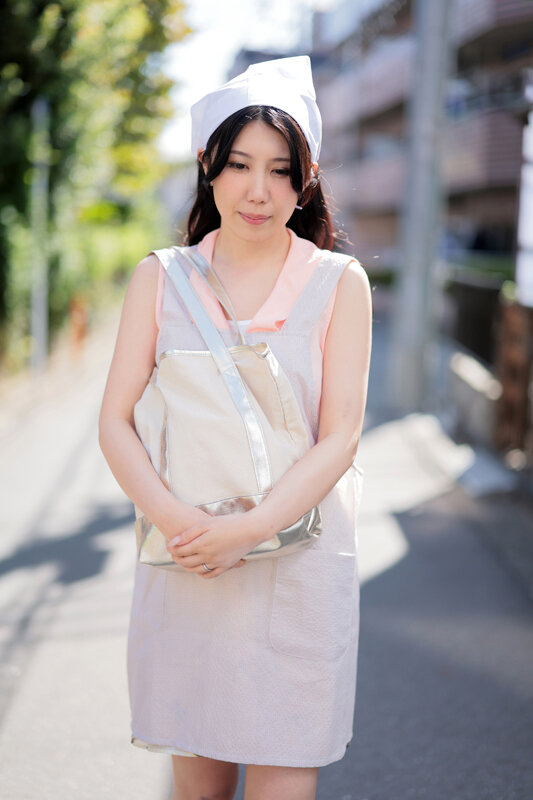 『人妻』 金策に困った夫のためにパート先からお金を横領したら店長に見つ...