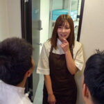 『人妻』 息子ほど年の離れたバイト先の男子学生達と一泊二日の温泉旅行に来たGcup巨乳パート主婦は優しく優柔不断で…僕達みんな36歳パート主婦あゆみさんのガチ恋勢 【FANZA】