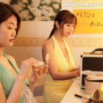 『人妻』 ソーププレイ初・解・禁 マドンナ大型専属Jカップが魅せる―。 身も心も相性抜群の2人-。‘想い’と‘唇’が重なる濃密接吻ソープ 上羽絢 【FANZA】