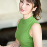 『人妻』 大学生の恋人を夢中にさせる、大人の色気と可愛さを併せ持つ人妻―。 澤乃かのか 42歳 AV DEBUT 【FANZA】