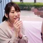 『人妻』 マジックミラー号 心優しい子持ちのママがデカチンで妻に挿入を許してもらえない男性に素股奉仕 産後の敏感マ○コは我慢できず、ヌルッと挿入！一度のSEXでは物足りず騎乗位挿入で自ら腰を振ってイキまくり！連続中出し！！ 【FANZA】