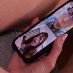 『人妻』 「あなたが浮気するなら、私もするわ」 ビデオ通話で浮気相手とのセックスを旦那に見せつける人妻 夏目彩春 【FANZA】