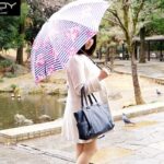 『人妻』 夫に内緒ではじめてのAV 奇跡の揉み心地 超弾力Hカップ まりこ25歳 【FANZA】