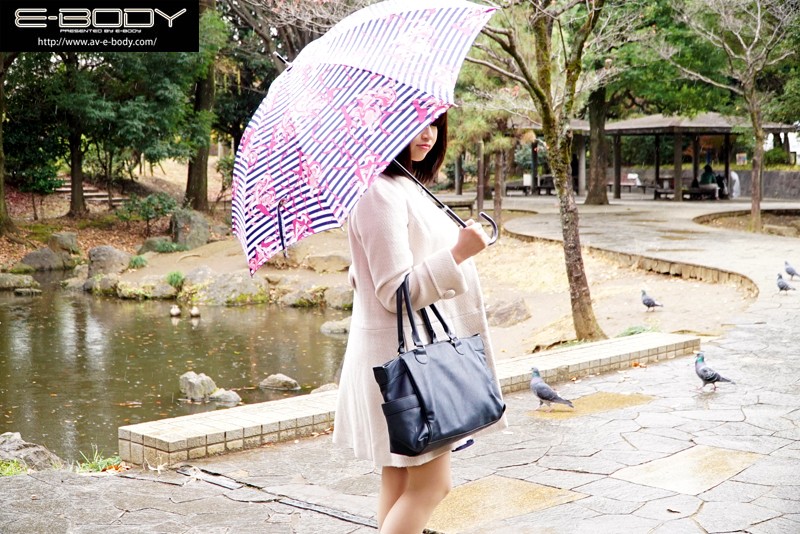 『人妻』 夫に内緒ではじめてのAV 奇跡の揉み心地 超弾力Hカップ ま...