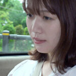 『人妻』 夫に内緒で他人棒SEX「実は主人の精液も飲んだことないんです」30歳すぎて初めての精飲 狂ったように腰を振りイキまくる淫乱妻 まこさん32歳 【FANZA】