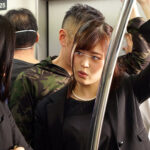 『人妻』 色っぽい喪服尻に我慢できずバック挿入！即ハメされて不謹慎な本気汁を垂らし感じまくる人妻 【FANZA】