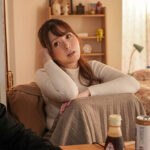 『人妻』 人妻で巨乳の彼女のお姉さんに冗談交じりでセックスで慰め合おうと誘われた僕は。 月見伊織 【FANZA】