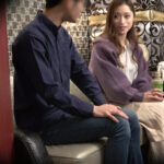 『人妻』 【盗撮】女性用風俗で快楽に浸る人妻『ゆな』の不倫SEXを盗撮。夫では味わえないプレイに興奮してしまい本番を希望し、挙句の果てには中出しまでしてしまうご法度SEX2連戦。【流出××】 【FANZA】