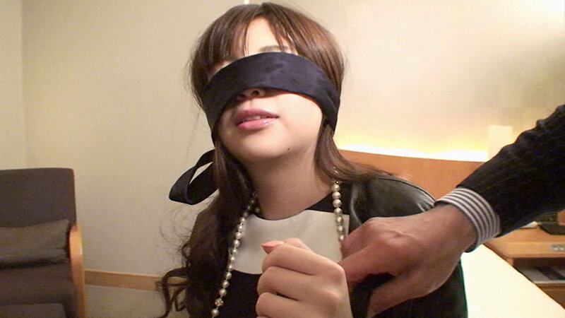 『人妻』 SM好きな巨乳妻 目隠しで絶頂不倫 【FANZA】