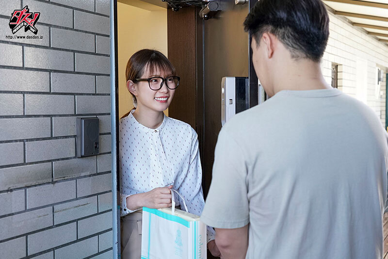 『人妻』 デカ尻妻の全力挑発で襲われた僕は、荒れ狂う雌の性欲を浴びせら...