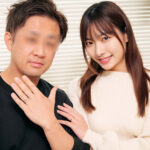 『人妻』 「愛し合う夫婦が残したいメモリアルヌードフォト」と題された雑誌の特集だと妻を騙し、絶倫チ○ポ男と素肌密着偽撮影会で寝取られ検証！！VOL.4 旦那よりも若くてカチカチに反り返ったチ○ポがマ○コまで1cmに超接近して奥さん急激欲情！？旦那が近くにいるにも関わらず… 【FANZA】