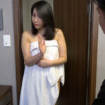 『人妻』 韓国人奥様がまさかの！バスタオルポロリ！エロ過ぎる身体を見て僕の股間はフル勃起！ ジオンさん 【FANZA】