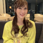 『人妻』 横浜セレブ妻 えり 31歳 東京から来たヤリチン男たちと浮気3P汗だく中出しハードSEX 【FANZA】