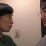 『人妻』 レズ密着 ネコとタチ 中年妻 真昼の貝合わせ 美原すみれ 成澤ひなみ 【FANZA】