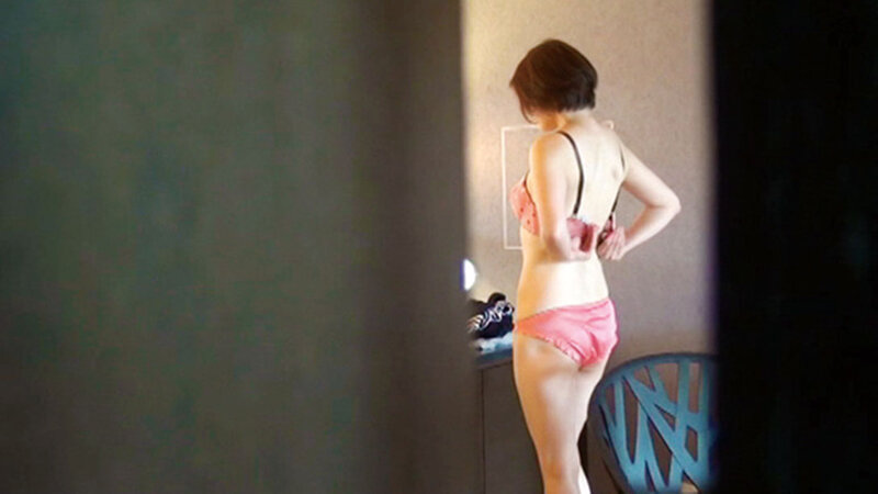 『人妻』 人妻不倫旅行 再会篇合作版 人妻・元子（40才） 【FANZ...