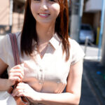 『人妻』 旦那が仕事中に他人のワンルームを訪れるヤりたがり妻 神谷咲良 【FANZA】