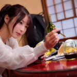 『人妻』 「私と一緒にキメようよ…」人妻からの甘い誘いに乗せられて田舎に伝わる秘伝の媚薬で互いに高まる禁断セックス 天使もえ 【FANZA】