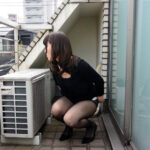 『人妻』 「こんなところでゴメンなさい…。でも、もう我慢出来なかったの…」 トイレが故障で使えず膀胱限界の放尿婦人36人 【FANZA】