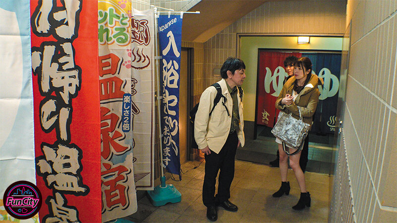 『人妻』 筆おろし温泉ソープ 親父が再婚して― Iカップ爆乳の義母さん...