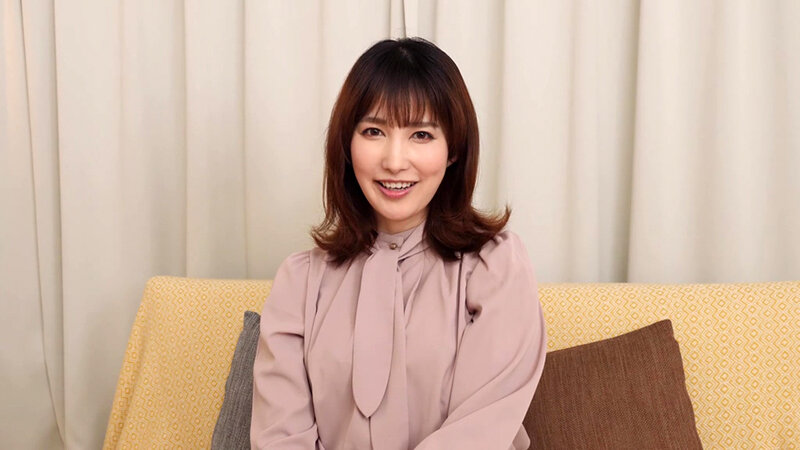 『人妻』 【4K】初体験は人妻と… 最高に羨ましい筆下ろし 徳永しおり...