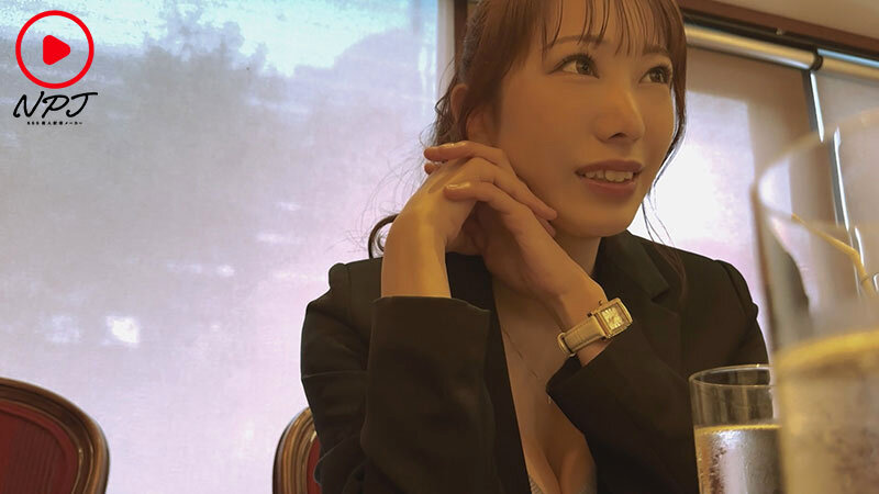 『人妻』 中出し連発！！＆ごっくん連発！！ 「脱いでくれたら入会するよ...