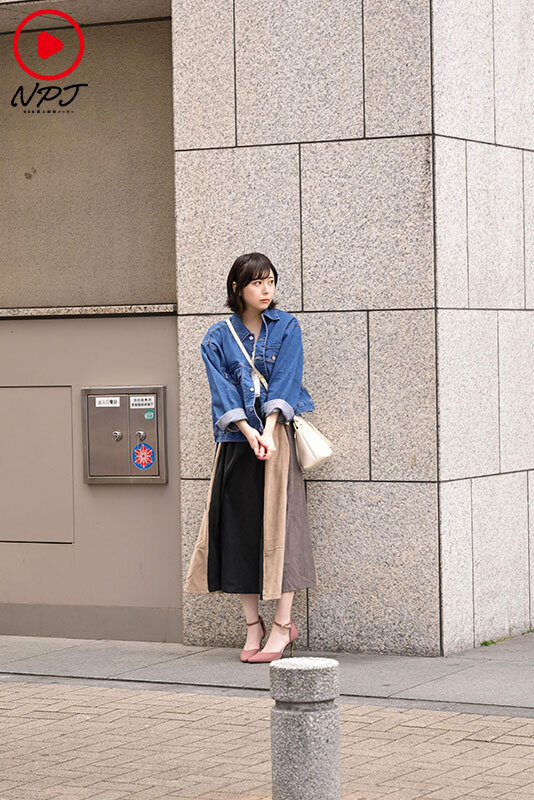 『人妻』 【湧き上がるドM願望】喉奥と膣奥が性感帯。27歳、もうすぐ人...