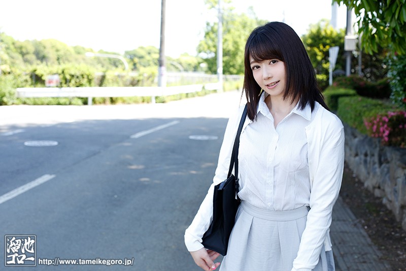 『人妻』 スカートの下はノーパンパンスト状態で授業終わりにやってきた淫...