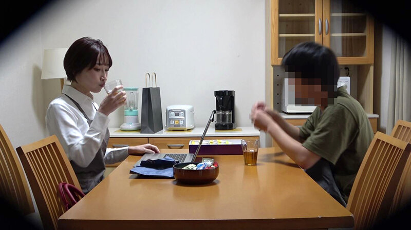 『人妻』 このたびウチの妻（32）がパート先のバイト君（20）にねとら...