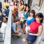 『人妻』 団地内立ちんぼ若妻！ホ別1.5？自宅でヤレばホテル代無料！交渉次第でNNOK！援交・割り切りする若妻たちは最近公園で取り締まりが厳しく… 【FANZA】