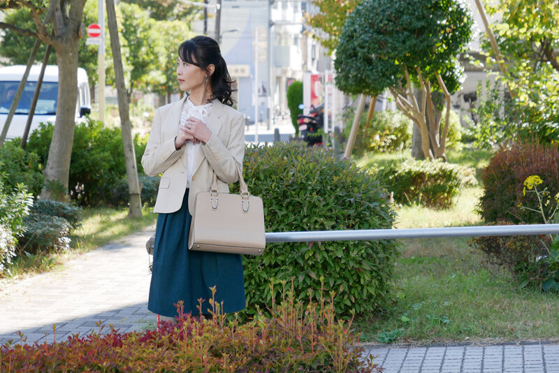 『人妻』 立ちんぼ妻 連れ込みわいせつ男喰い240分スペシャル VOL...