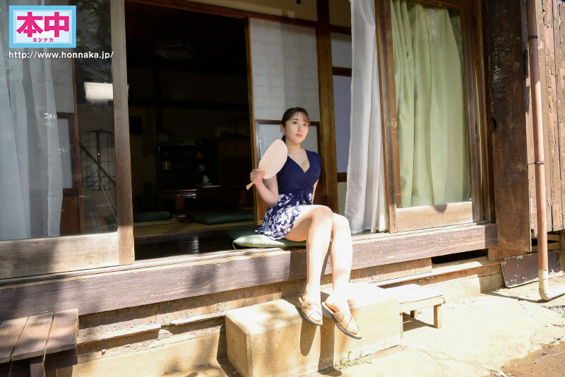 『人妻』 チ●ポが欲しい…夫の転勤で毎日が退屈すぎるビッチ妻が田舎のオ...