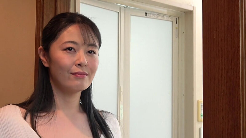 『人妻』 熟妻ドラマ 夫が外出中に親戚のおじさんが訪ねて来て… 生保レ...