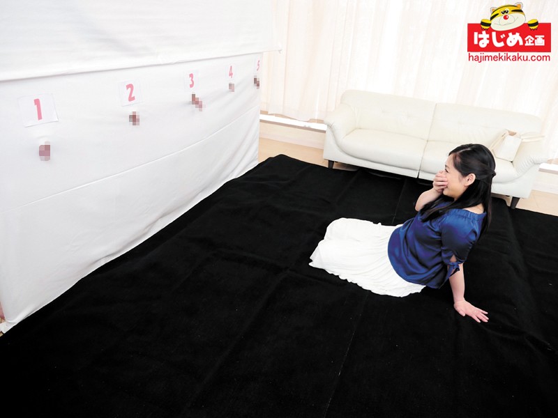 『人妻』 人妻なら！夫のち○ぽ当ててみろ！！のはずが…中年夫とはレベル...