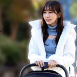 『人妻』 息子と妻が田舎に帰省中ママ友の自宅に入り浸り中出し不倫セックスに明け暮れた1週間。 五日市芽依 【FANZA】