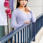 『人妻』 どこか寂しげな昼下がりの団地妻はベランダに赤い下着を干して旦那が留守の合図を出す。 姫咲はな 【FANZA】