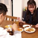 『人妻』 夢をかなえて保育園で働くことになったのにオムツ替えが苦手な私…。そのことをパパに相談したところ…。 ゆめ莉りか 【FANZA】