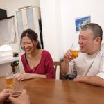 『人妻』 パパ活する息子の嫁と義父 七原さゆ 【FANZA】