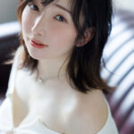 『人妻』 新人 保科希帆 32歳 AV DEBUT 純真な保育士の人妻―。子供のようなあどけなさを’裏切る’強すぎる欲望―。 【FANZA】