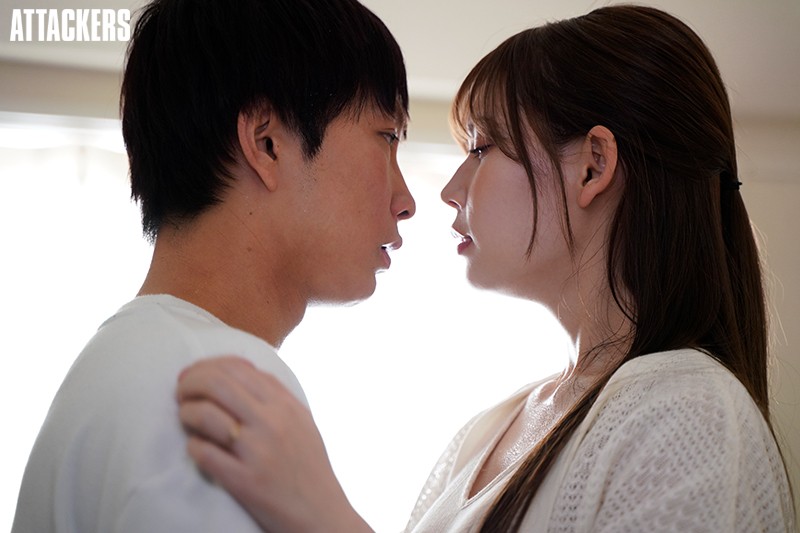 『人妻』 欲求不満な人妻と真昼間から汗だくになってヤリまくる。 明里つ...