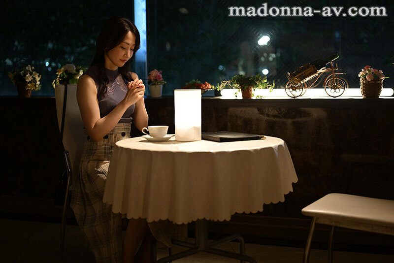 『人妻』 指輪を外している時は独身と嘘をつき不倫をしています。 親愛な...